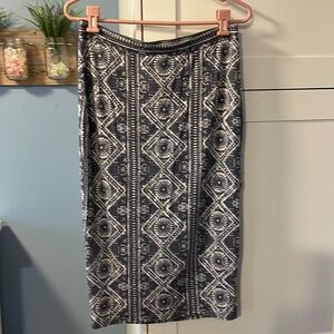 NWT Willow & Clay women’s skirt, size medium, color, slate blue